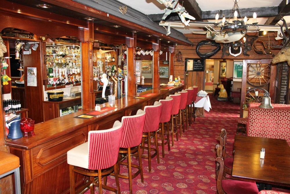 mahons hotel