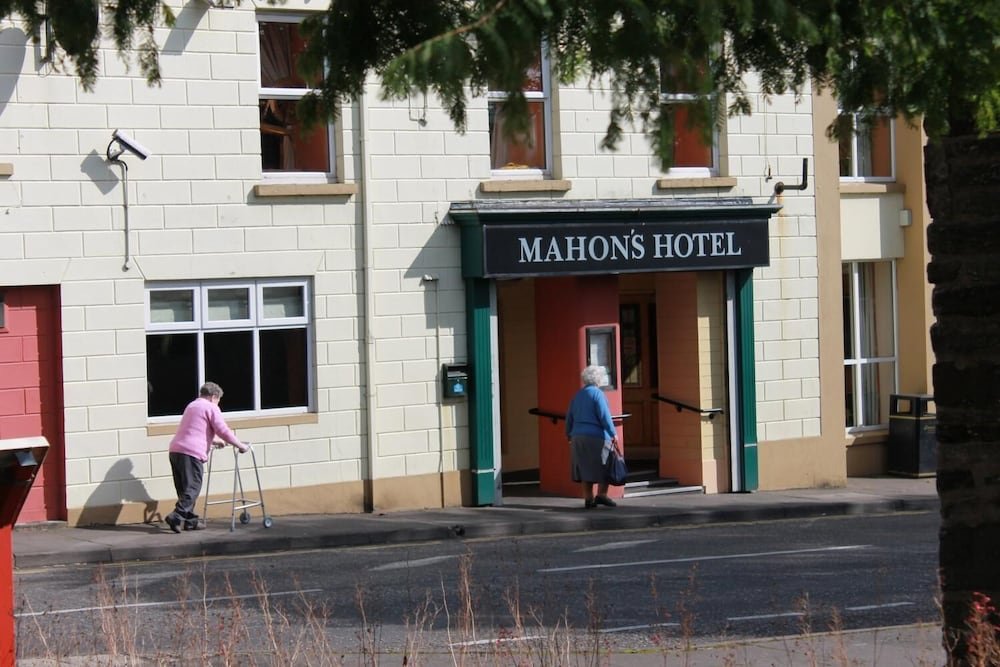 mahons hotel