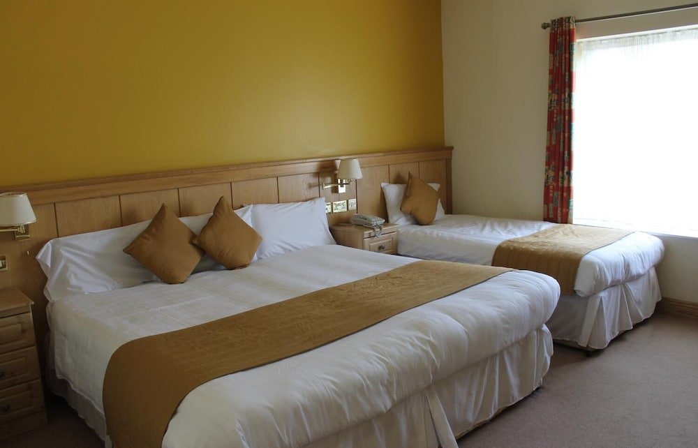 mahons hotel