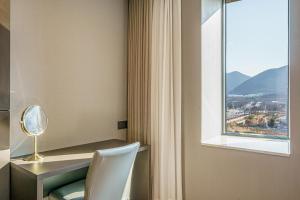 act tourist hotel