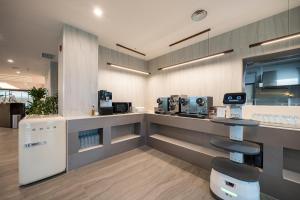 act tourist hotel