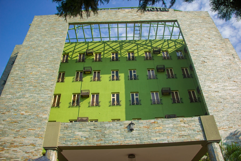 de rembrandt hotels and suites