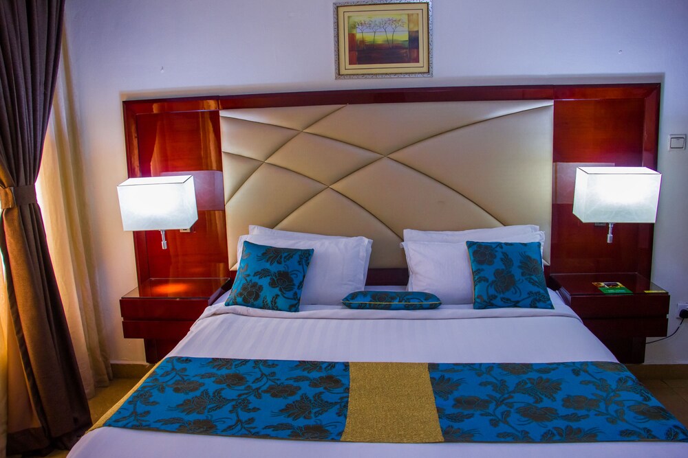 de rembrandt hotels and suites