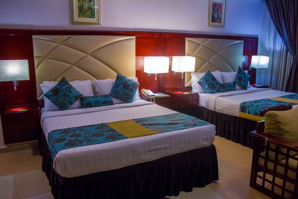 de rembrandt hotels and suites