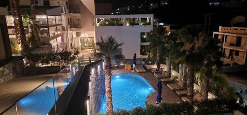 lazar lux suites ammoudara