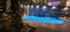 lazar lux suites ammoudara