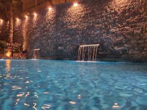 lazar lux suites ammoudara