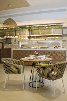 may altafulla beach boutique hotel