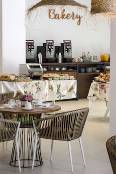 may altafulla beach boutique hotel