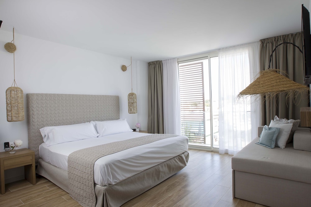 may altafulla beach boutique hotel