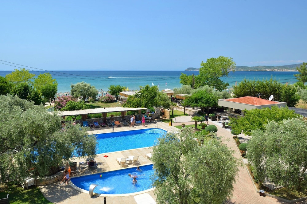 atrium hotel thassos