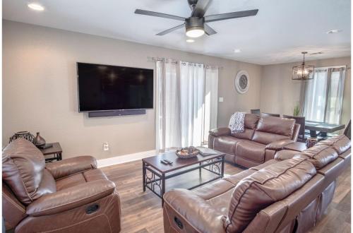 lovely 3 br home only 9 minutes from downtown