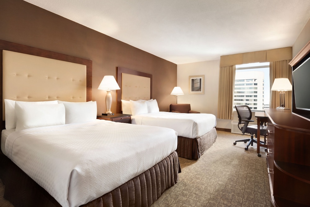 crowne plaza crystal city washington d c by ihg