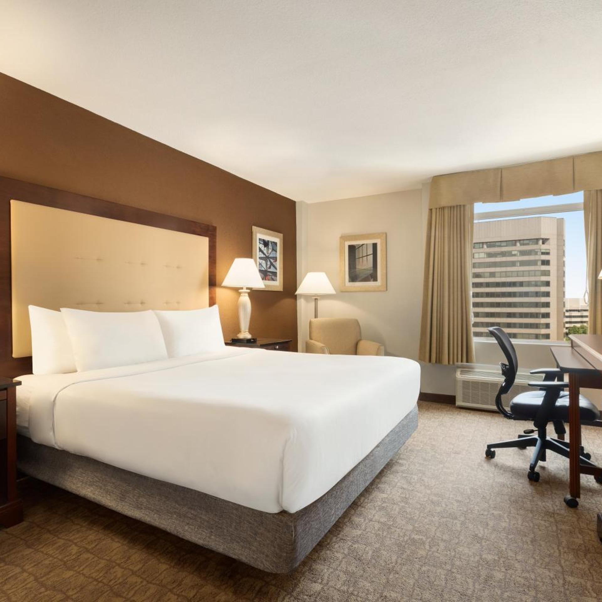 crowne plaza crystal city washington d c by ihg