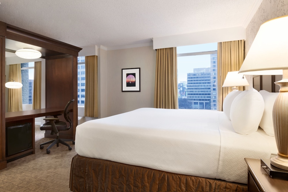 crowne plaza crystal city washington d c by ihg