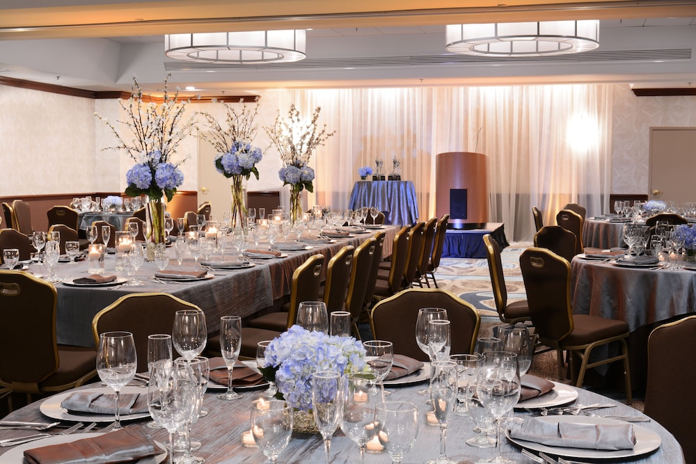 crowne plaza crystal city washington d c by ihg
