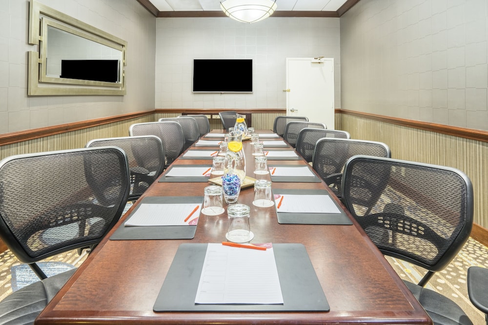 crowne plaza crystal city washington d c by ihg