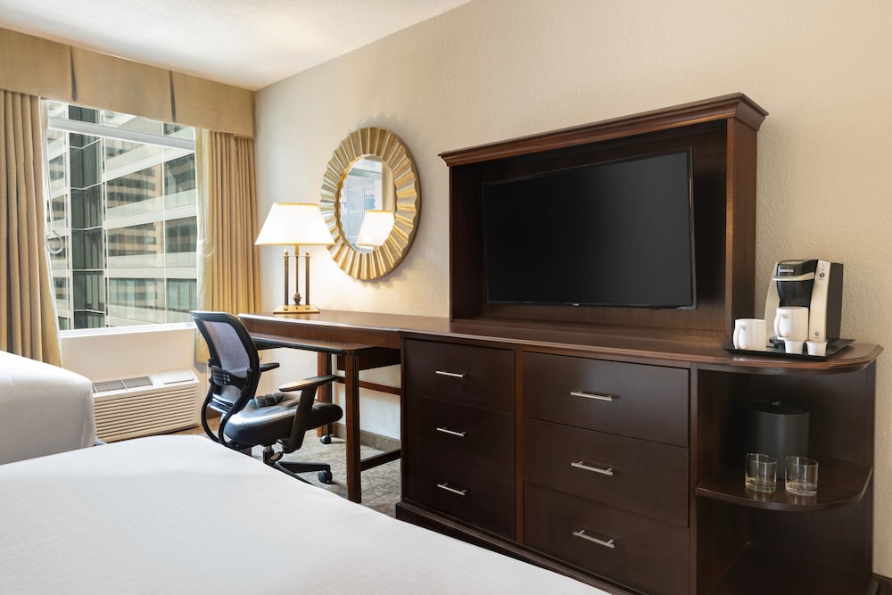 crowne plaza crystal city washington d c by ihg