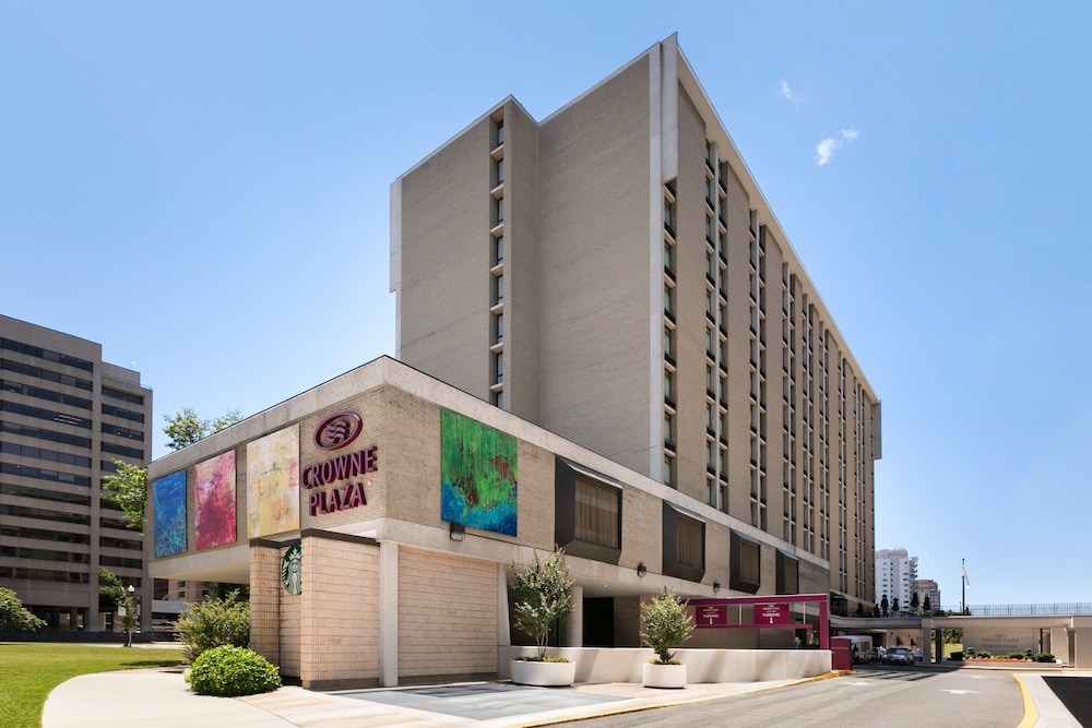 crowne plaza crystal city washington d c by ihg