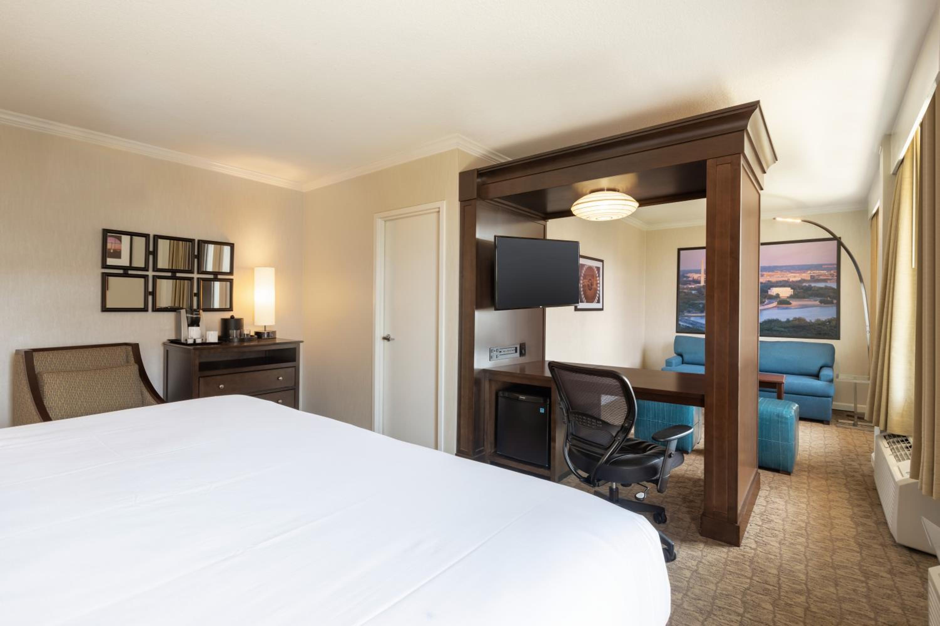crowne plaza crystal city washington d c by ihg