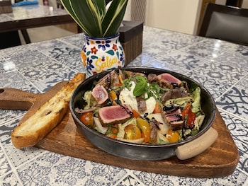 serene la playa boracay