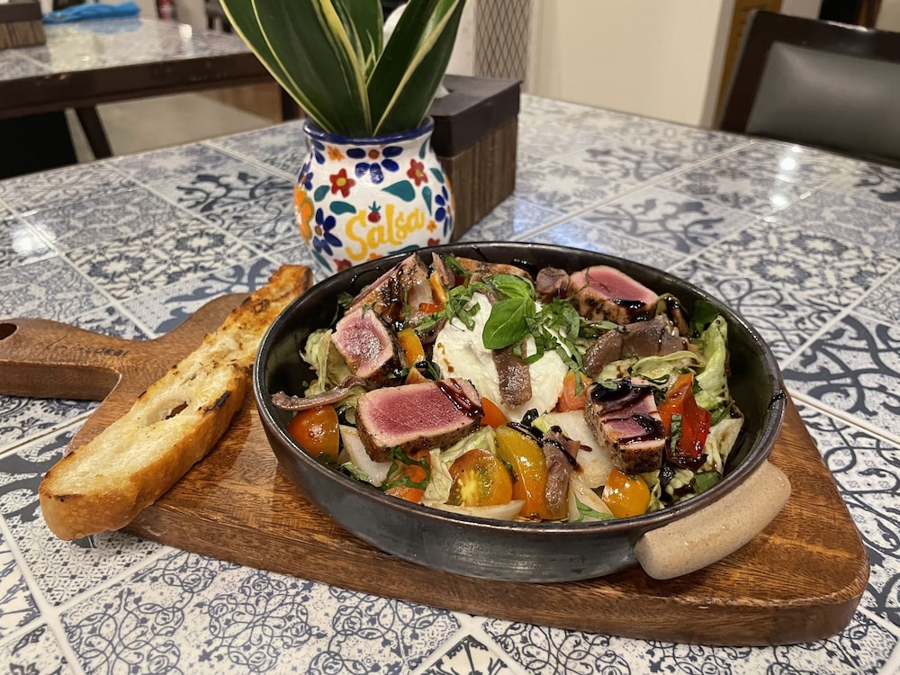 serene la playa boracay