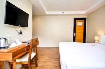 serene la playa boracay