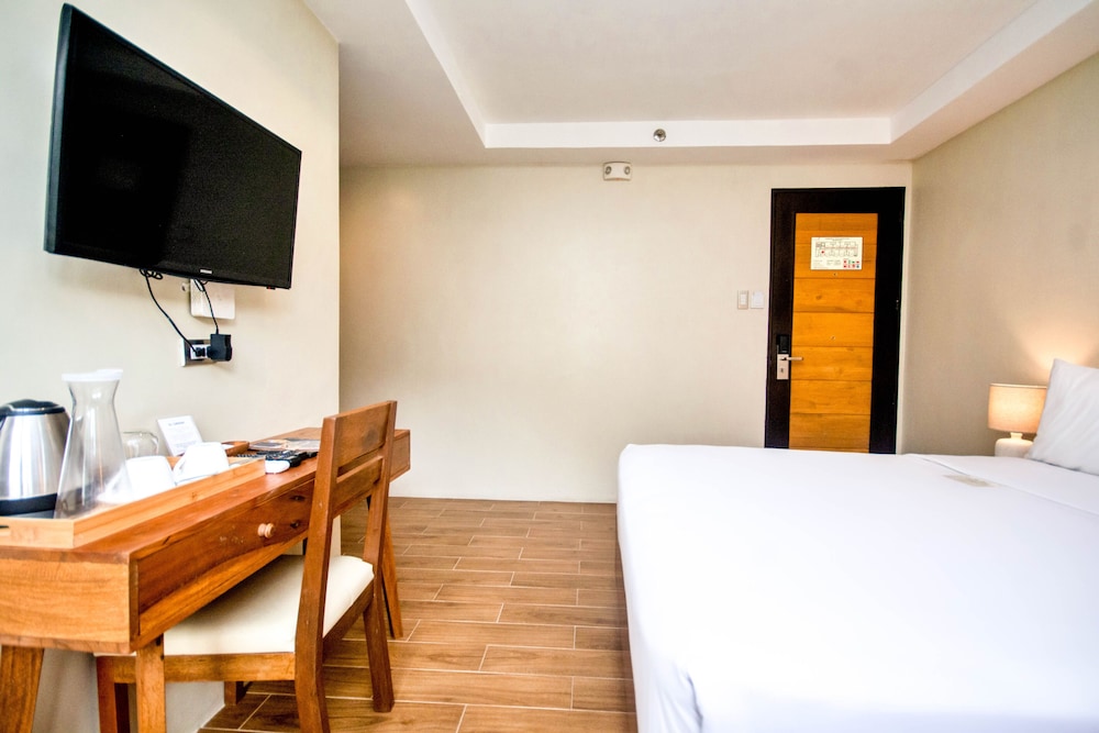 serene la playa boracay