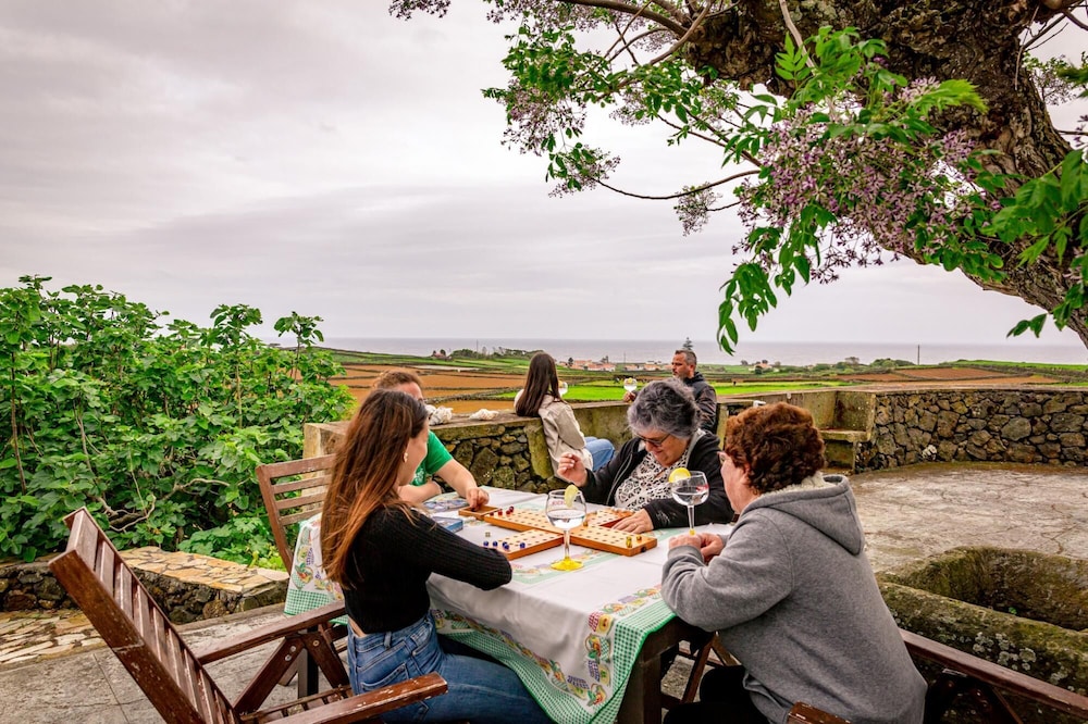 casa dos cal os in s o mateus da calheta