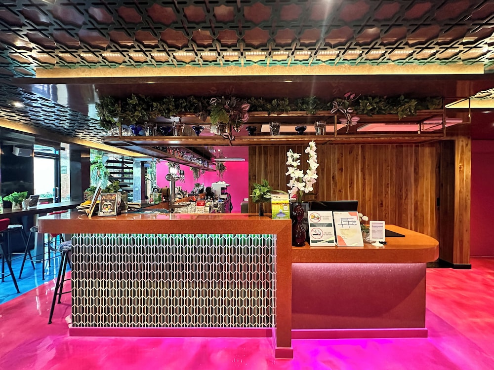 ramada by wyndham bangkok ten ekamai residences