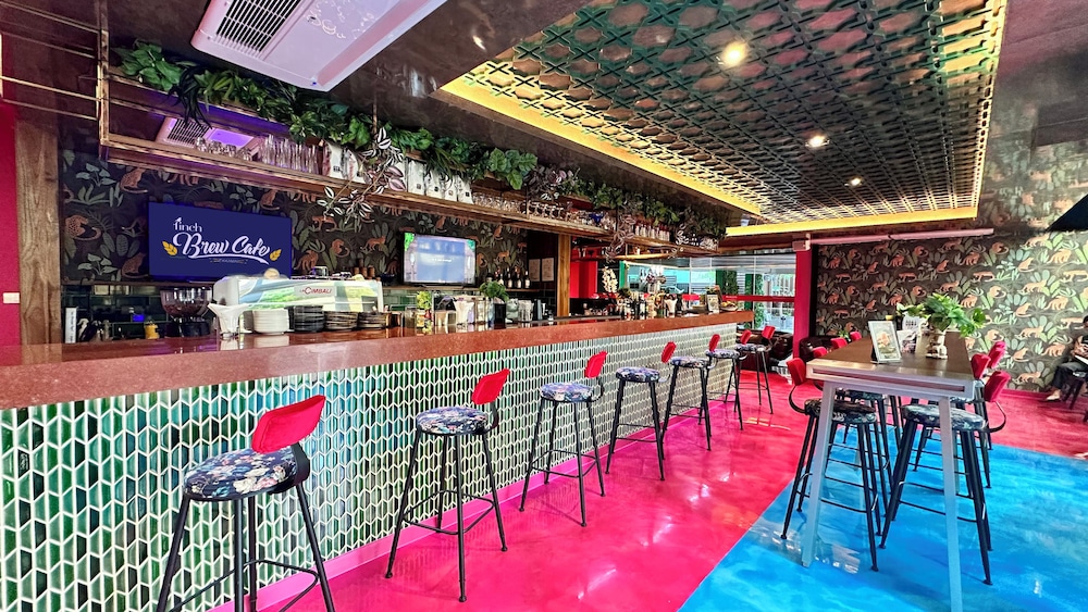 ramada by wyndham bangkok ten ekamai residences