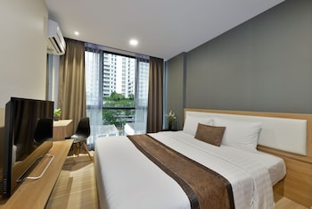 ramada by wyndham bangkok ten ekamai residences