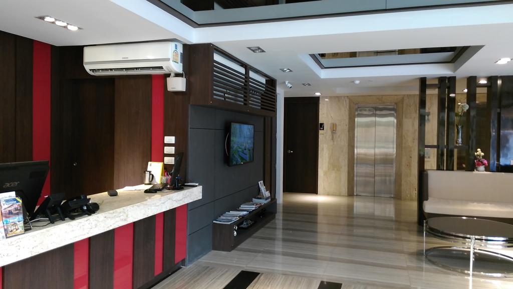 ramada by wyndham bangkok ten ekamai residences