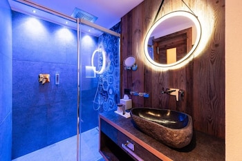 hotel arkadia adults only
