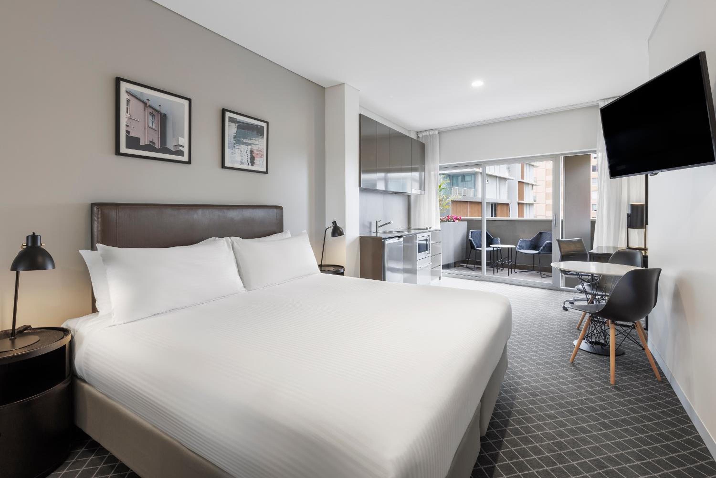 holiday inn and suites sydney bondi junction by ihg