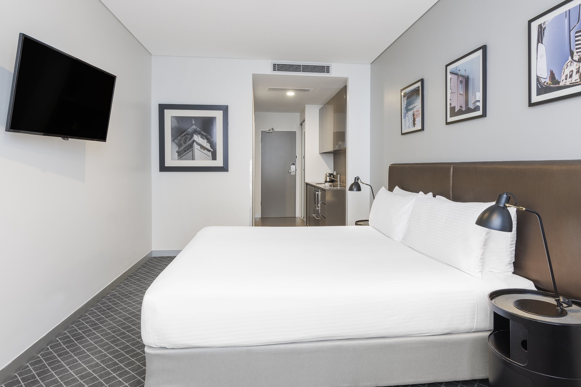 holiday inn and suites sydney bondi junction by ihg