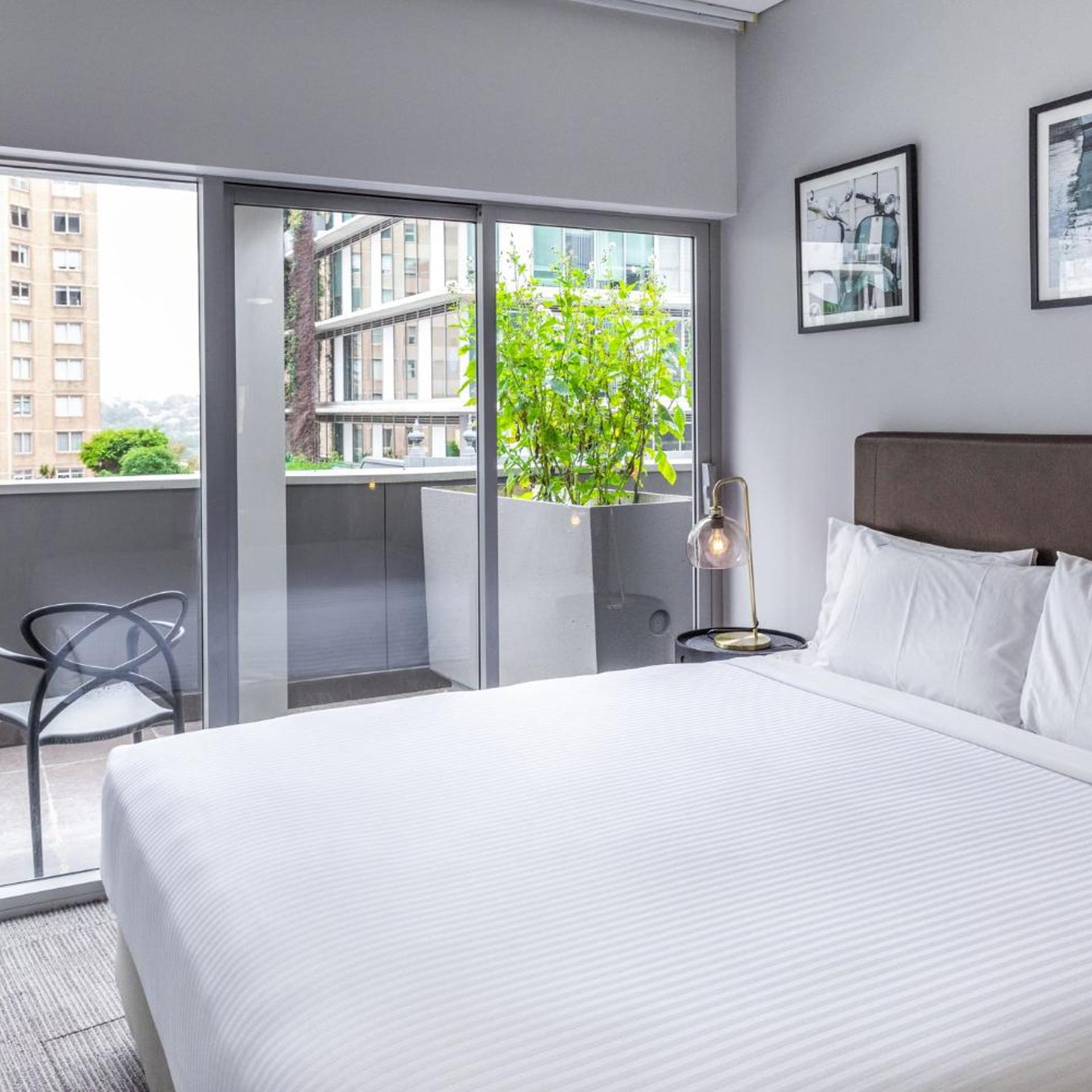 holiday inn and suites sydney bondi junction by ihg