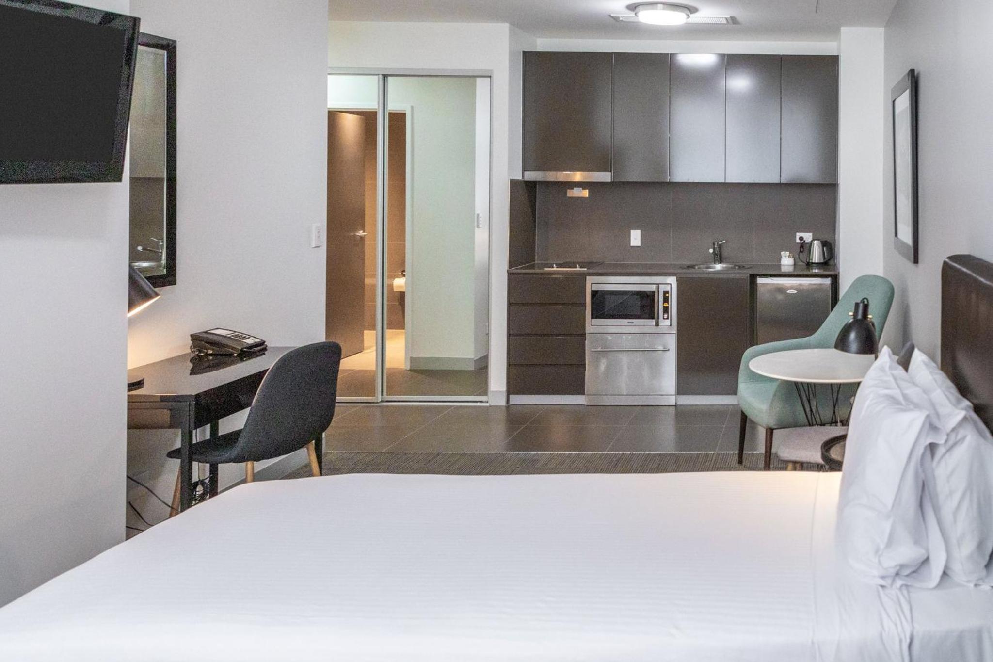 holiday inn and suites sydney bondi junction by ihg