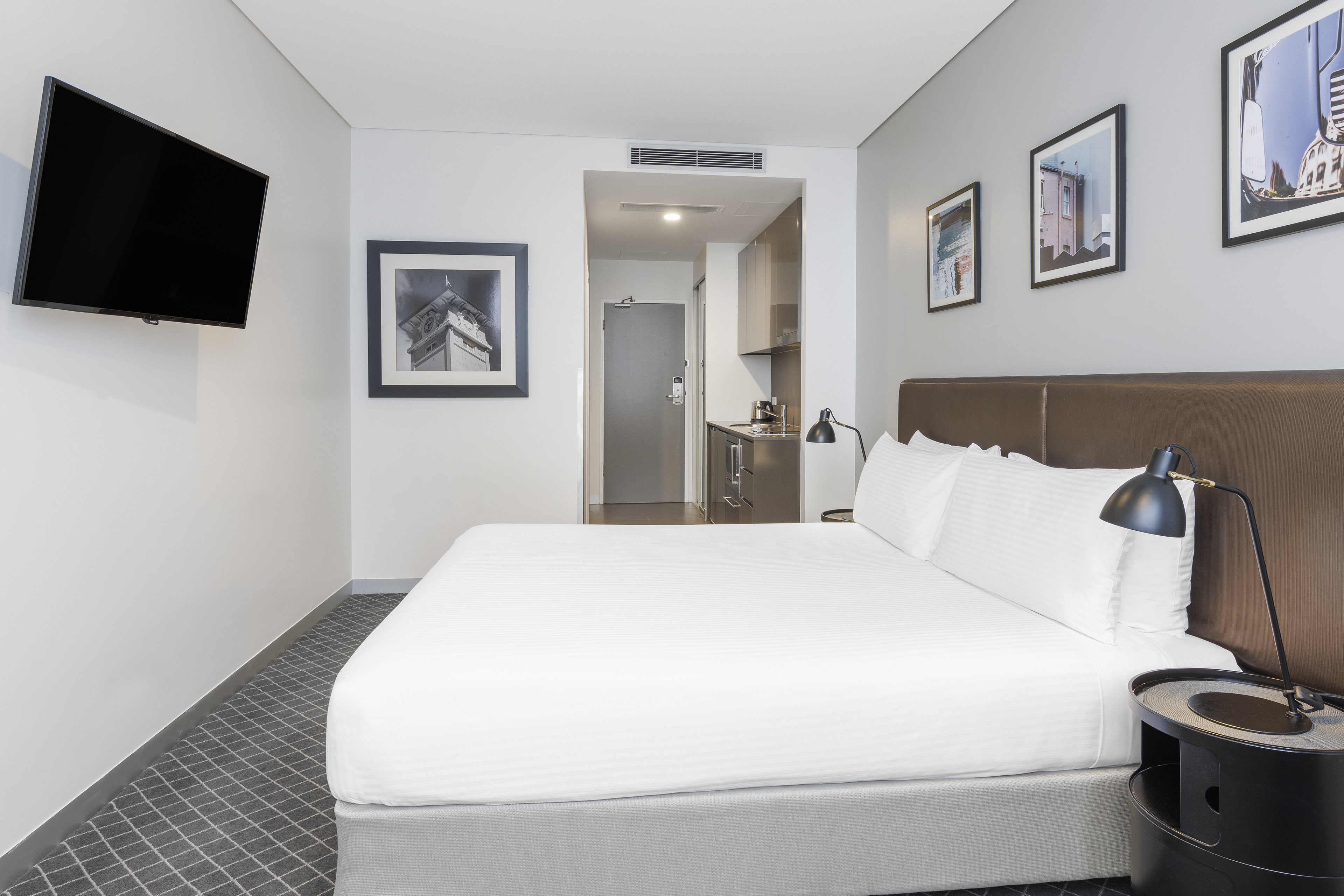 holiday inn and suites sydney bondi junction by ihg