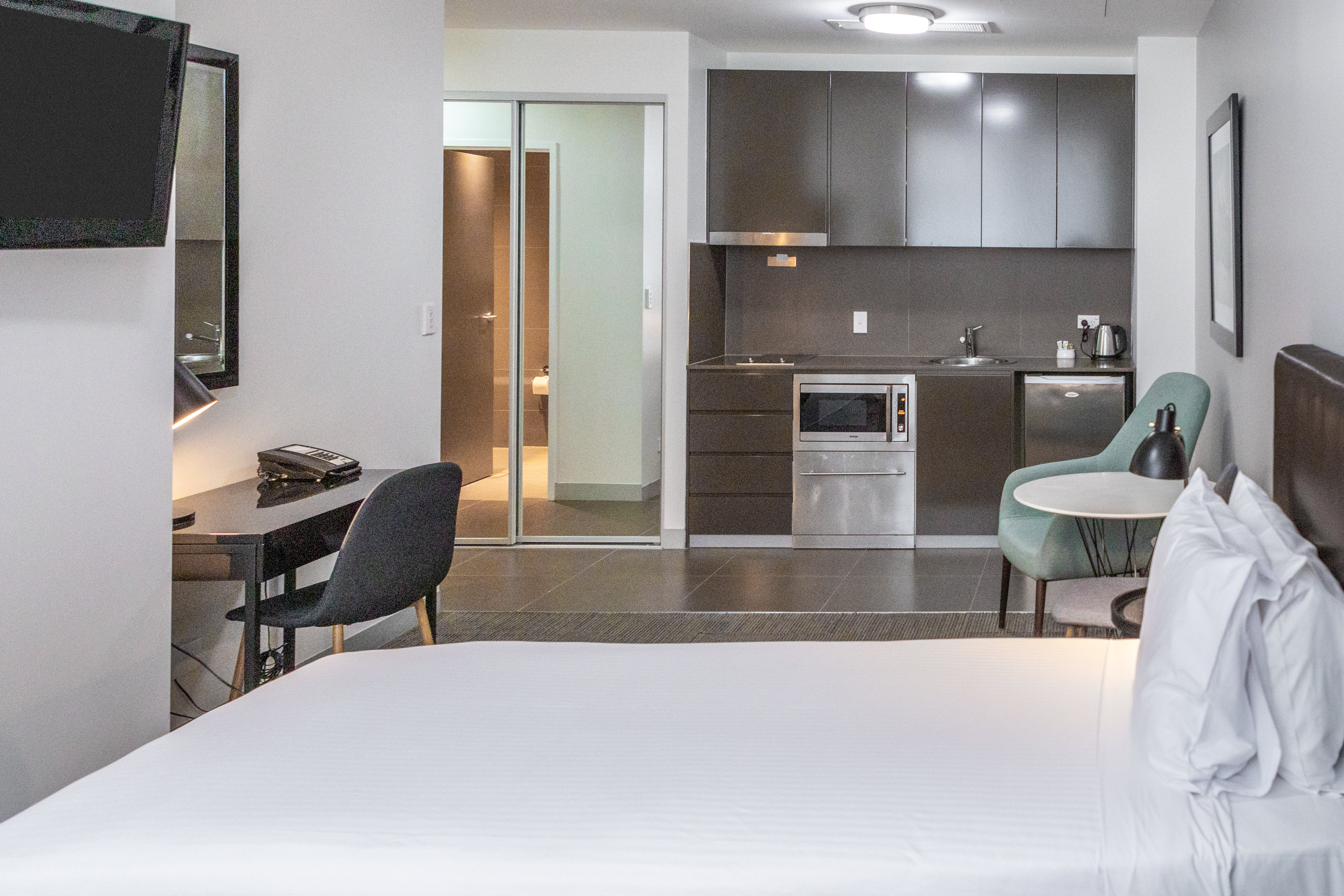 holiday inn and suites sydney bondi junction by ihg