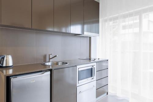 holiday inn and suites sydney bondi junction by ihg