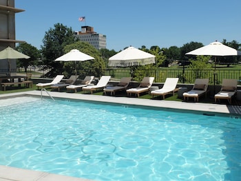 brut hotel