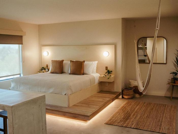 brut hotel