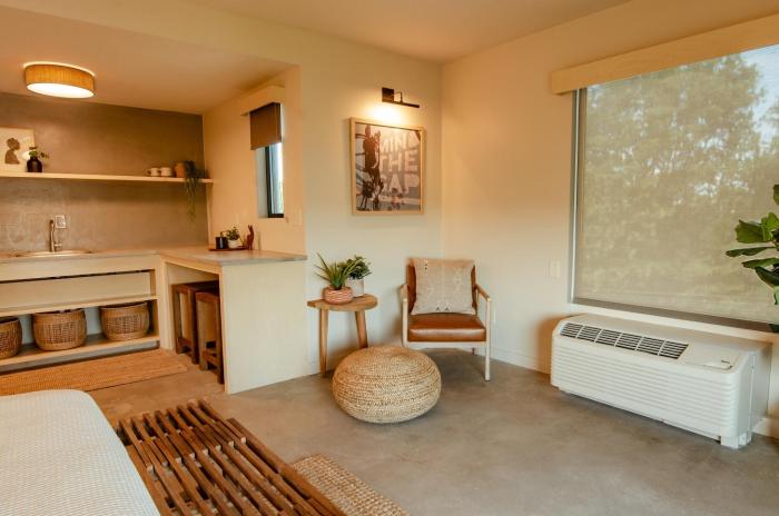 brut hotel
