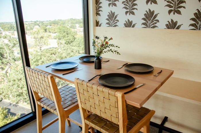 brut hotel