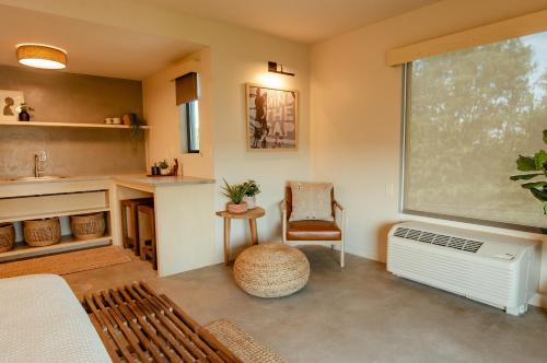 brut hotel
