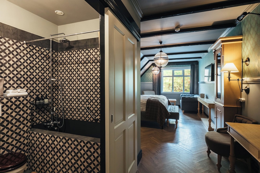 skalakot manor hotel