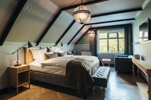 skalakot manor hotel