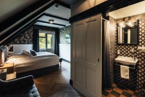 skalakot manor hotel