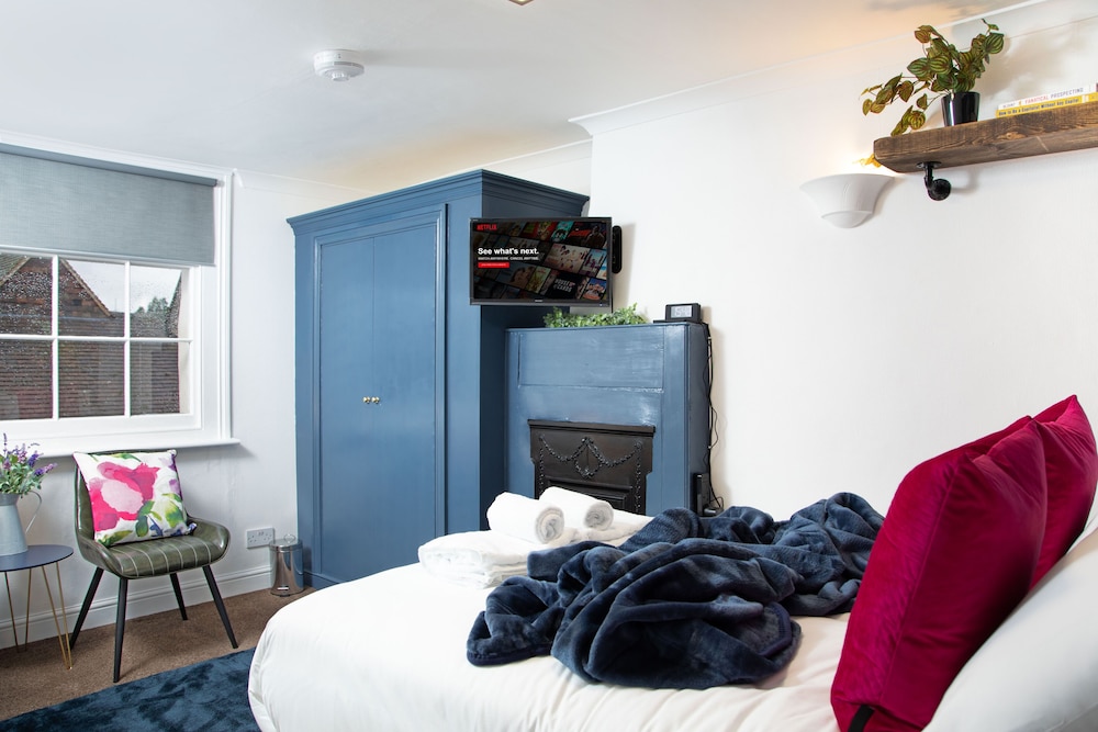 6 bedroom city centre townhouse